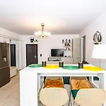 Apartment Star Of The Sea Astoria Mamaia Nord